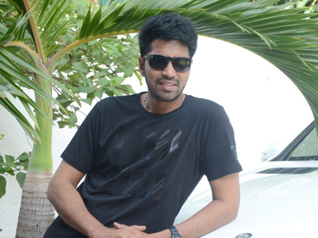 Allari Naresh Selfie Raja Interview Stills